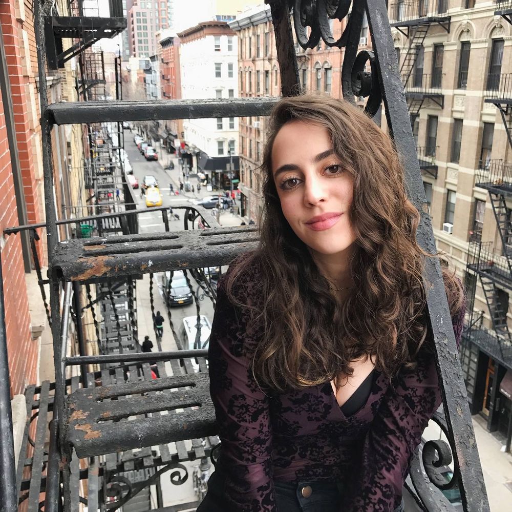 Meet your Posher, Gloria